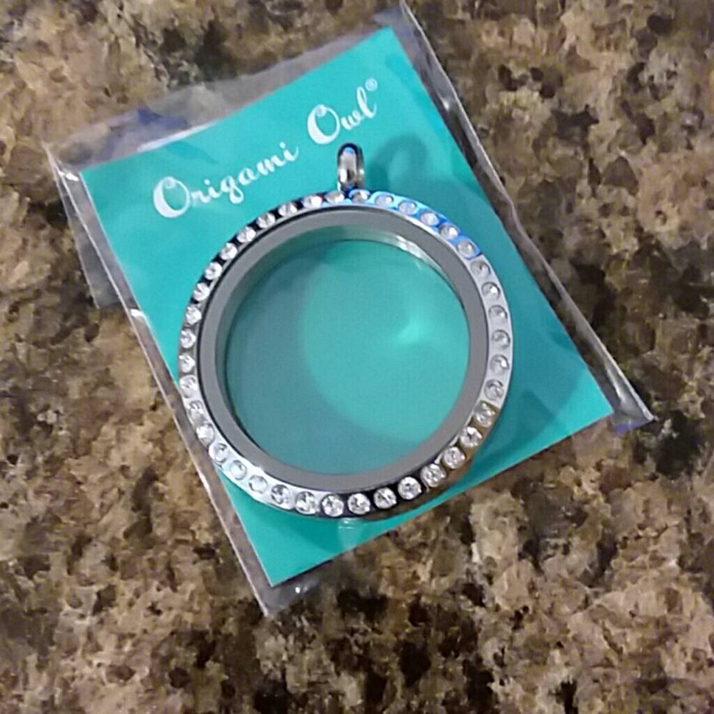 Origami Owl Large Hinged Locket
